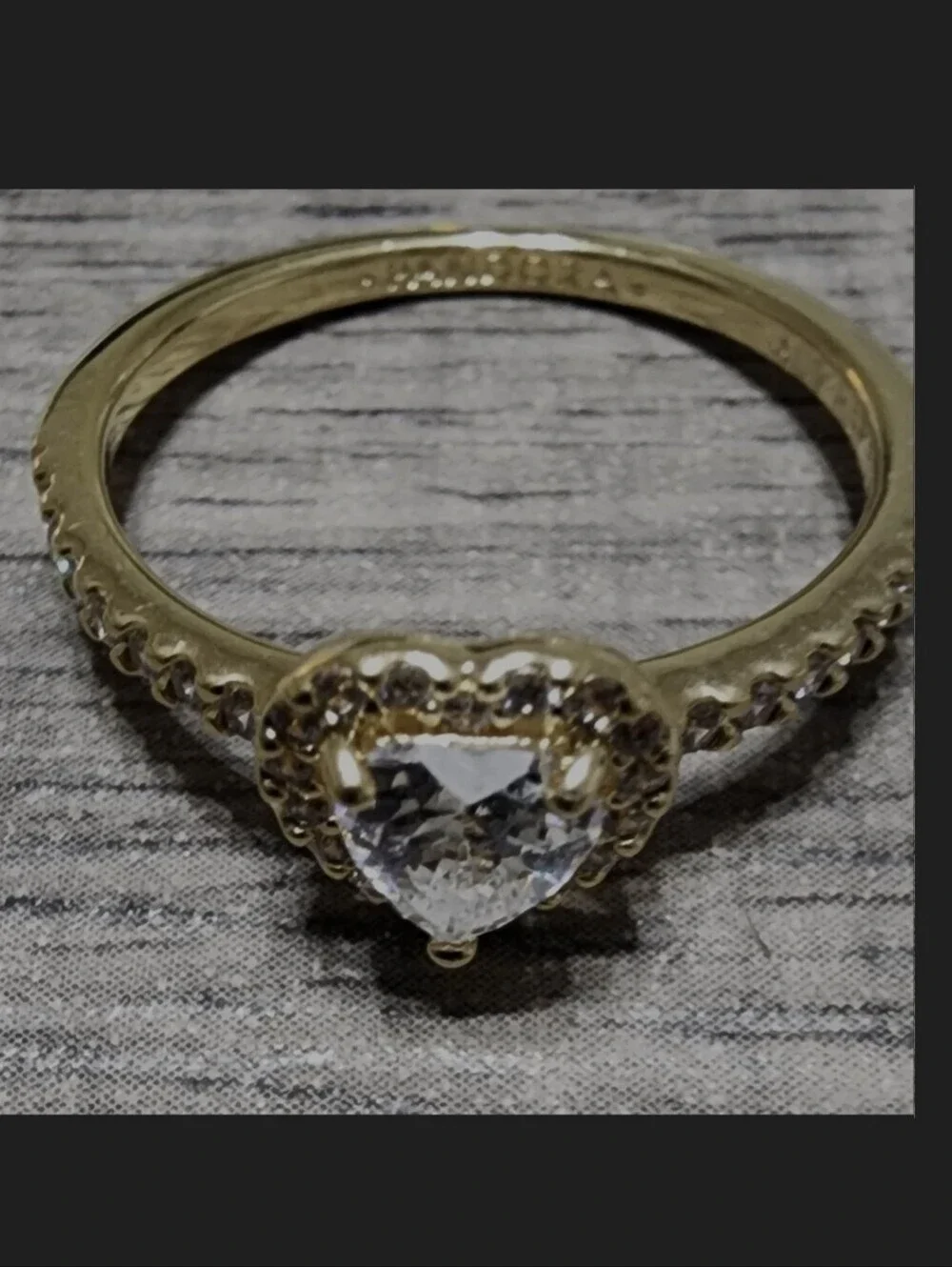 Authentic Pandora Elevated Heart Ring Size 58